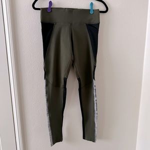 Victoria’s Secret Pink Ultimate Legging - Size Small